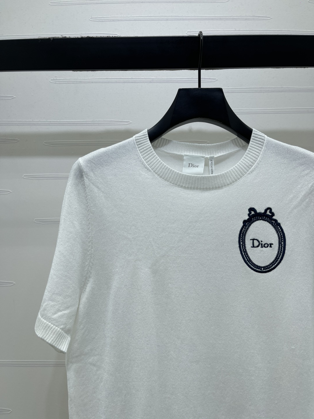 Women's short sleeves